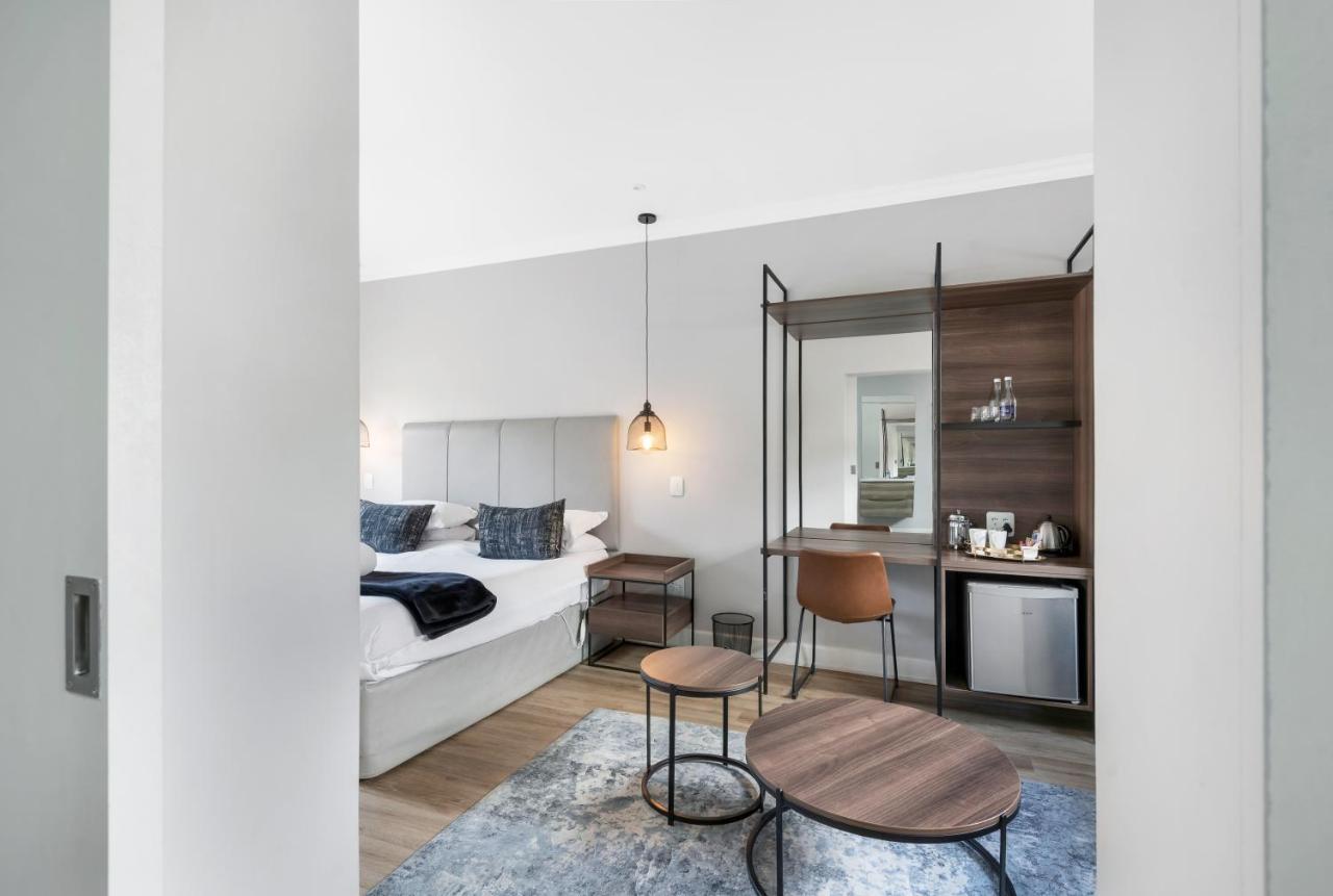 30 On Whites Guesthouse Bloemfontein Ngoại thất bức ảnh