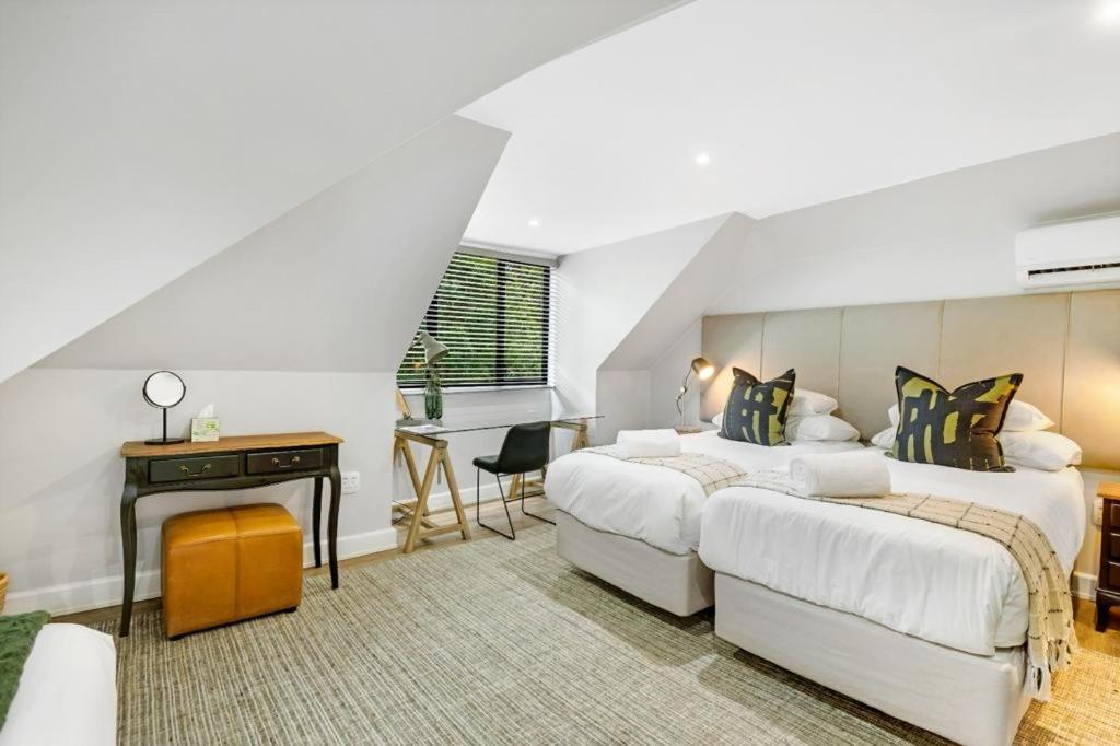 30 On Whites Guesthouse Bloemfontein Ngoại thất bức ảnh