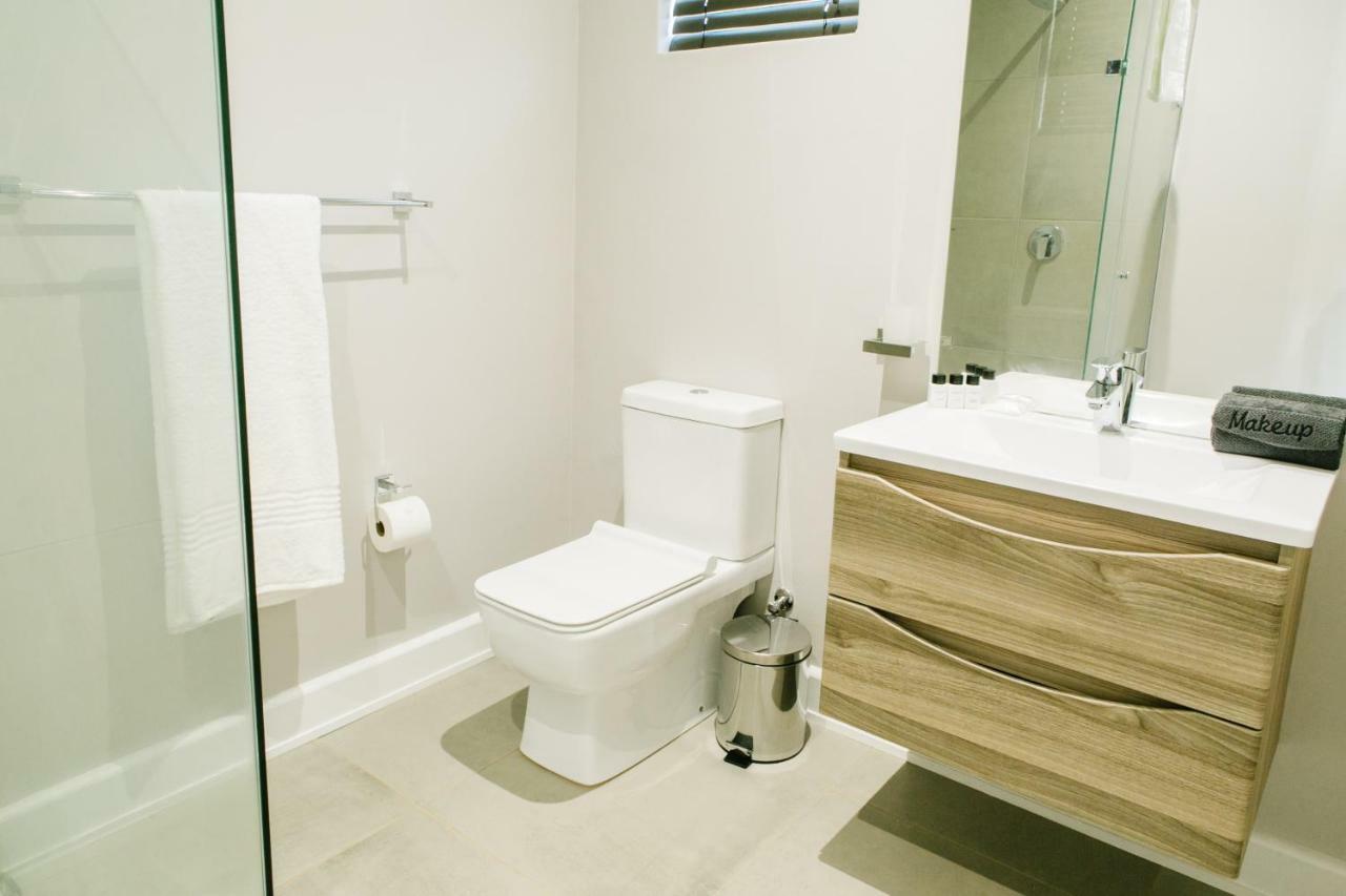 30 On Whites Guesthouse Bloemfontein Ngoại thất bức ảnh