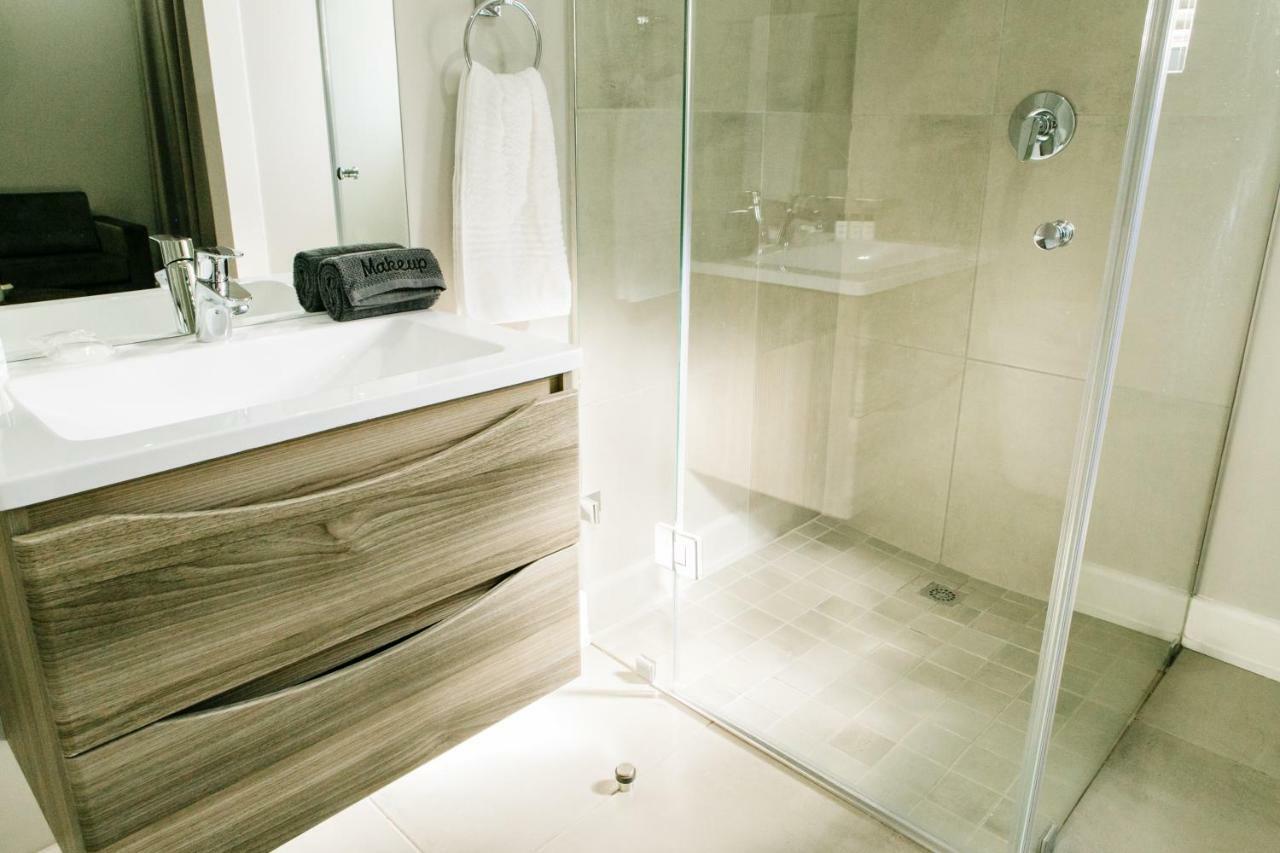 30 On Whites Guesthouse Bloemfontein Ngoại thất bức ảnh