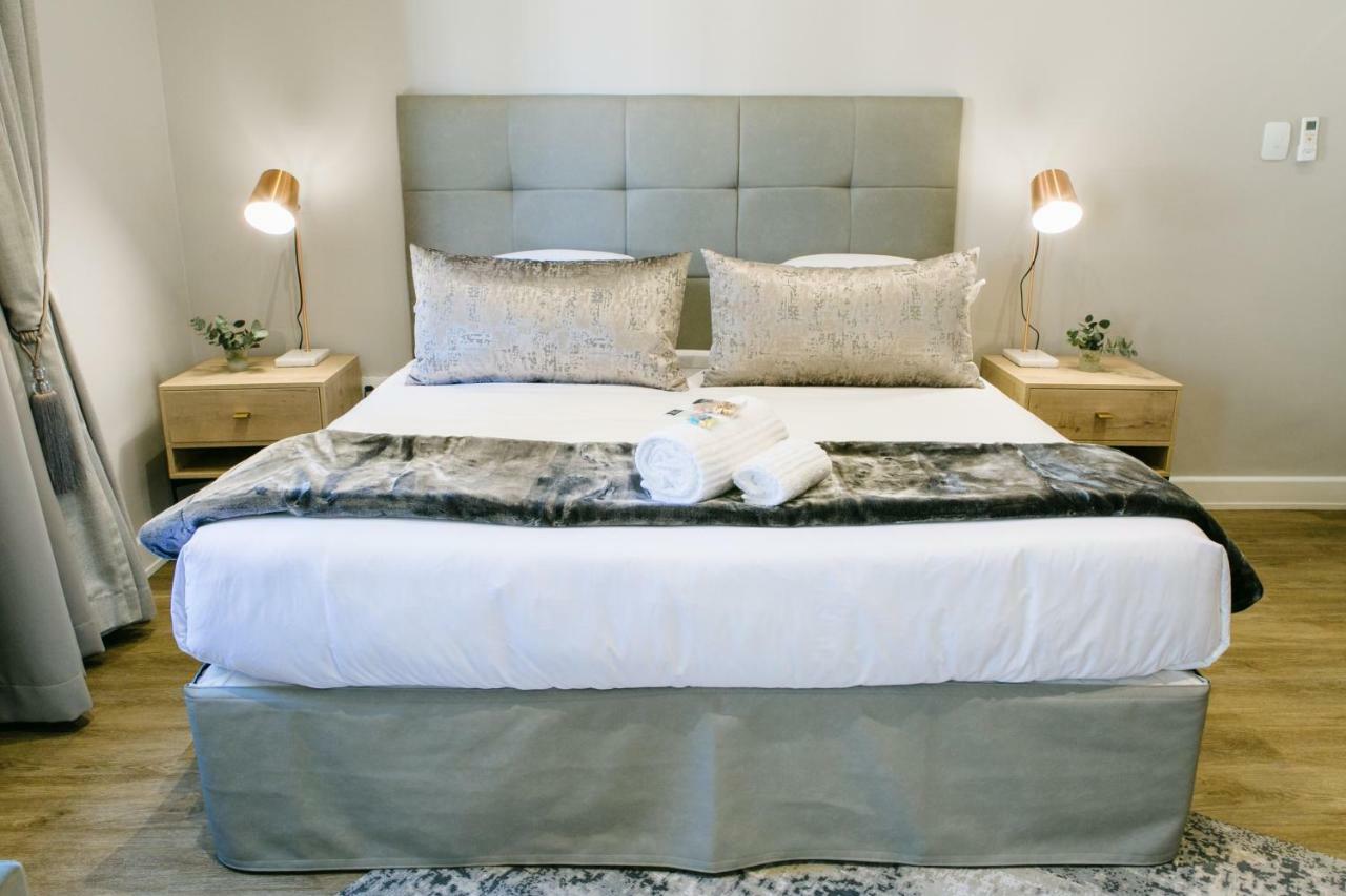 30 On Whites Guesthouse Bloemfontein Ngoại thất bức ảnh