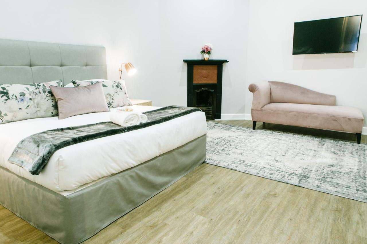 30 On Whites Guesthouse Bloemfontein Ngoại thất bức ảnh