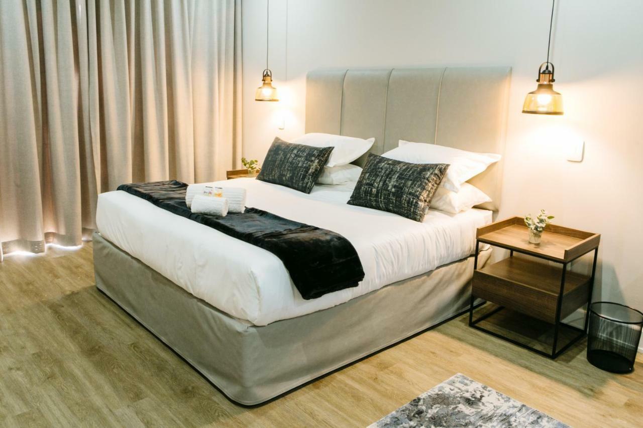 30 On Whites Guesthouse Bloemfontein Ngoại thất bức ảnh