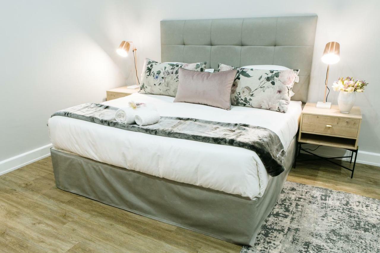30 On Whites Guesthouse Bloemfontein Ngoại thất bức ảnh